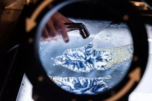 Kiewit Luminarium Exhibit with ice crystals